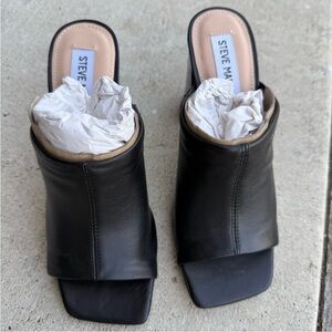 Steve Madden Black Leather Women's Mules NWOT